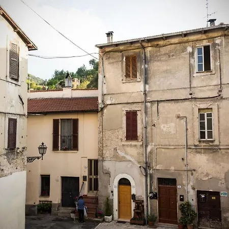Casa Vacanze La Piazzetta - Cascata Delle Marmore 아파트 *